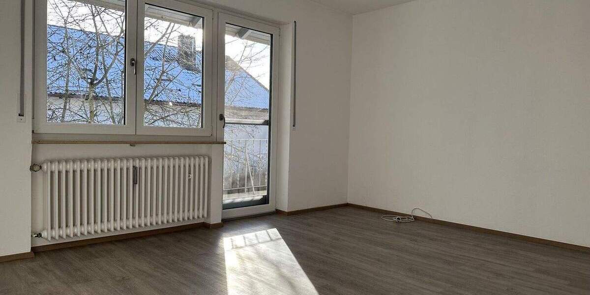 Etagenwohnung Denkendorf - 4 Zimmer, 103 m&sup2;, 950&euro; | Angebot:24780713