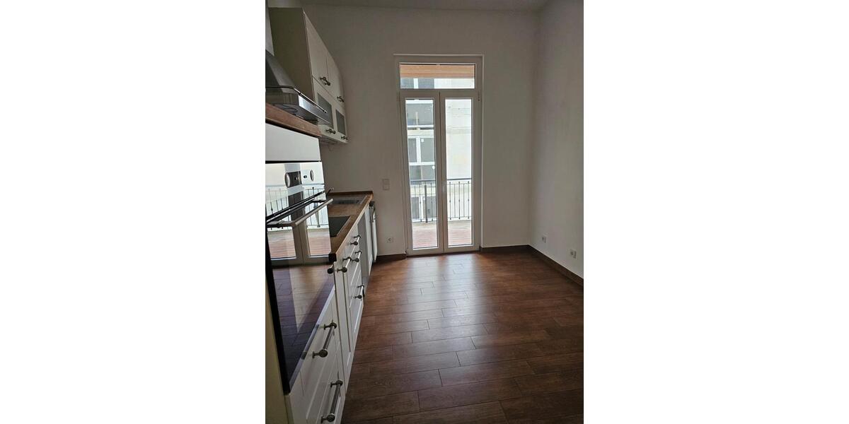 Großzügige 5-Zimmer-Wohnung in sehr guter Lage 5 zimmer