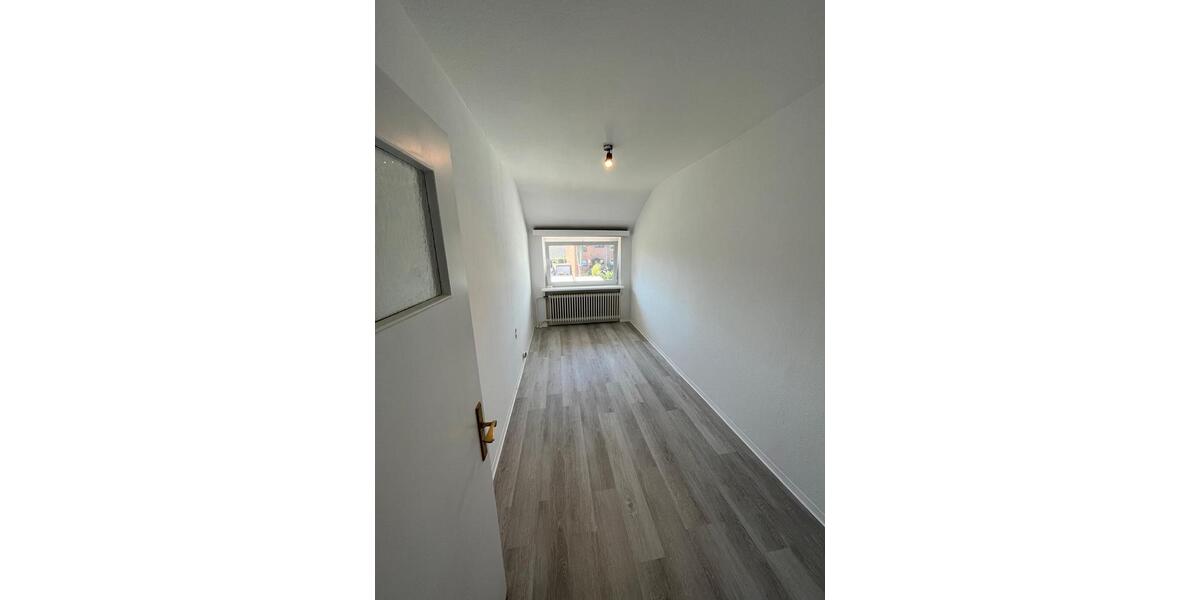 Reihenhaus Reinbek - 4 Zimmer, 90 m&sup2;, 1.900&euro; | Angebot:27638417