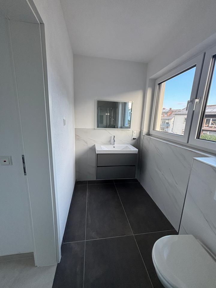 *Erstbezug* helles Reihenendhaus mit Garten und Terrasse