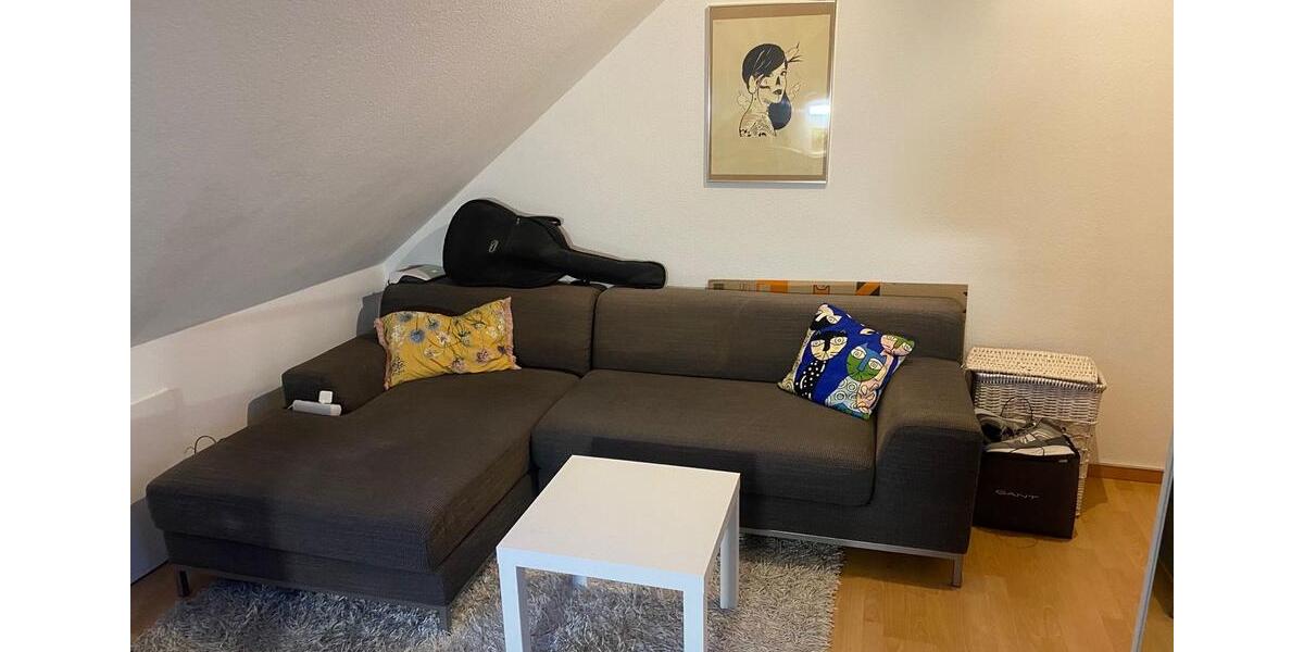 Charmantes 1-Zimmer Apartment im Dachgeschoss in NeussHBF 1 zimmer