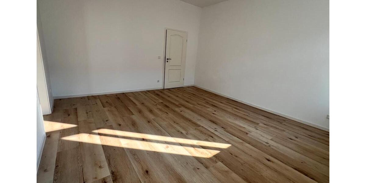 Etagenwohnung Döbeln - 2 Zimmer, 57 m&sup2;, 325&euro; | Angebot:25418325