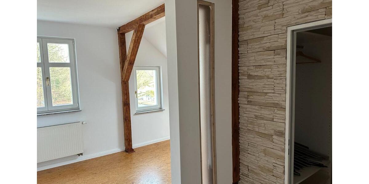 Großzügige 4-Zimmer-Wohnung mit Loft und Holzbalkendecke 4 zimmer