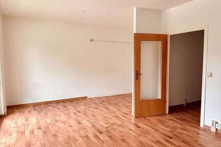 Wohnung Suhl Neundorf - 3 Zimmer, 59 m&sup2;, 335&euro; | Angebot:26975308