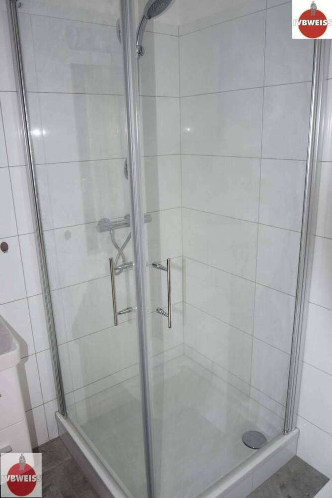 Grandiose Wohnung mit 2 Zimmern, 2 Terrassen, Duschbad und Einbauküche