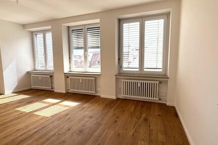 3 Zimmerwohnung mit Wohnküche in der Mitte von Augsburg zu vermieten ( WG möglich )