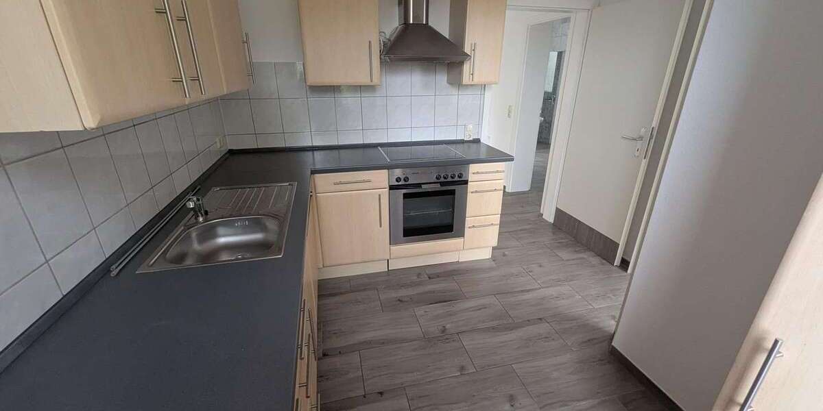 Etagenwohnung Hammelburg - 3 Zimmer, 82 m&sup2;, 595&euro; | Angebot:27080619