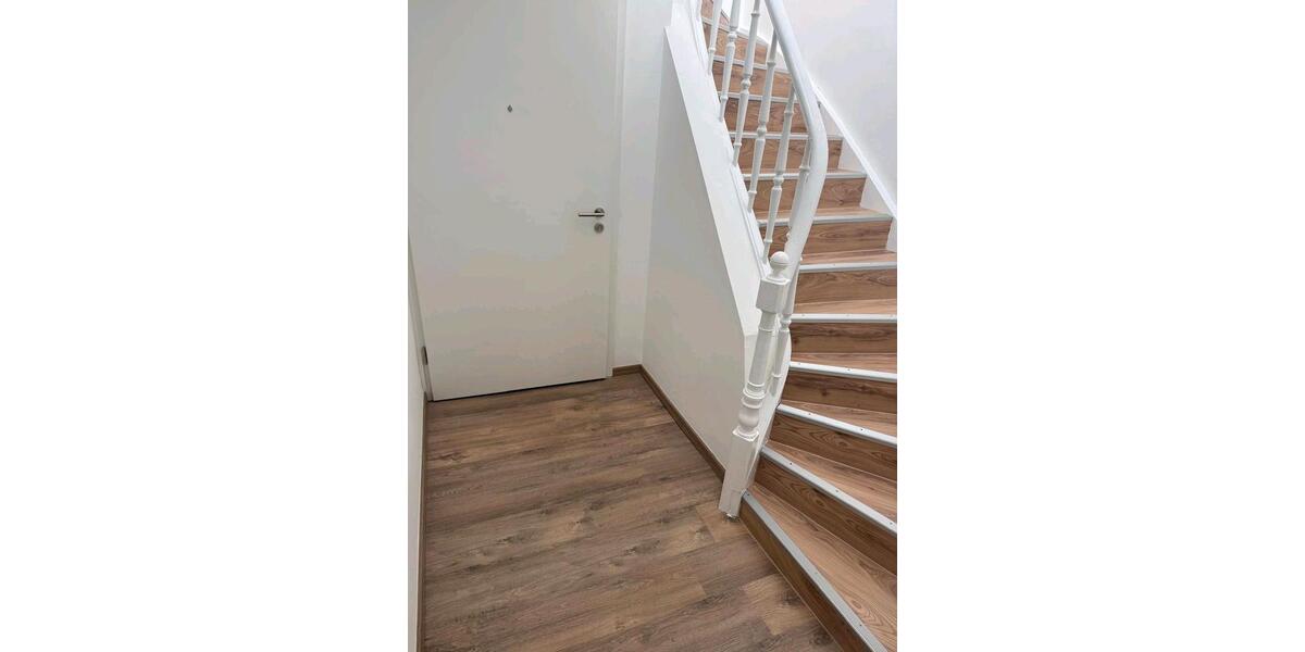 Dachgeschoßwohnung Bad Kreuznach Bad Münster am Stein-Ebernburg - 2 Zimmer, 70 m&sup2;, 1.080&euro; | Angebot:26442554