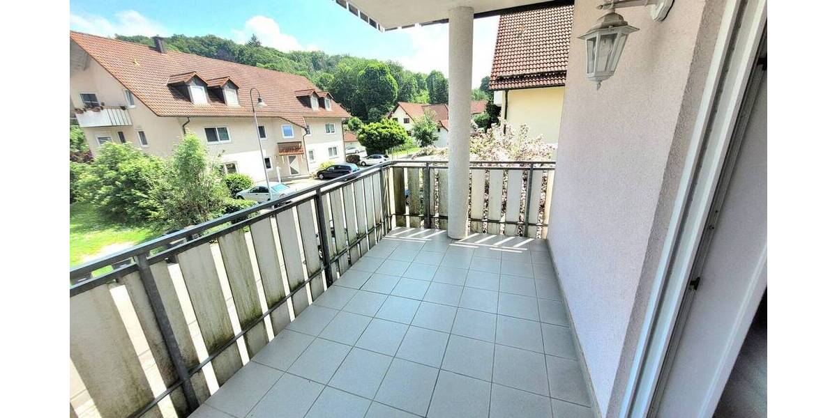 Etagenwohnung Hildburghausen - 2 Zimmer, 66 m&sup2;, 500&euro; | Angebot:25679323