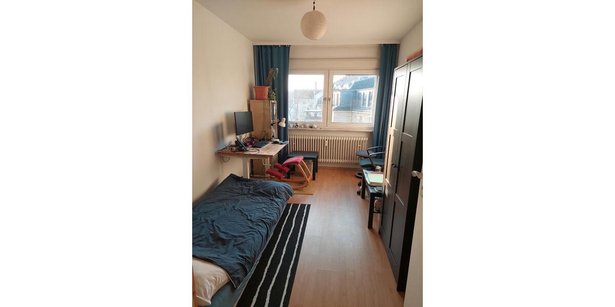 Dachgeschoßwohnung Karlsruhe Mühlburg - 3 Zimmer, 69 m&sup2;, 550&euro; | Angebot:26048797