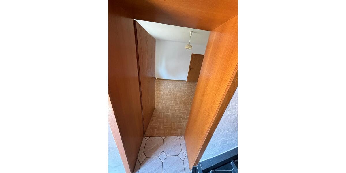 Wohnung Haus zur Miete inklusive Doppelgarage sowie Garten 9 zimmer