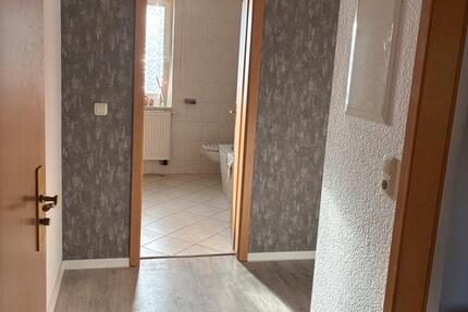 2-Raum-Wohnung mit Balkon – neu saniert, ca. 60 m² – 1. Etage 2 zimmer