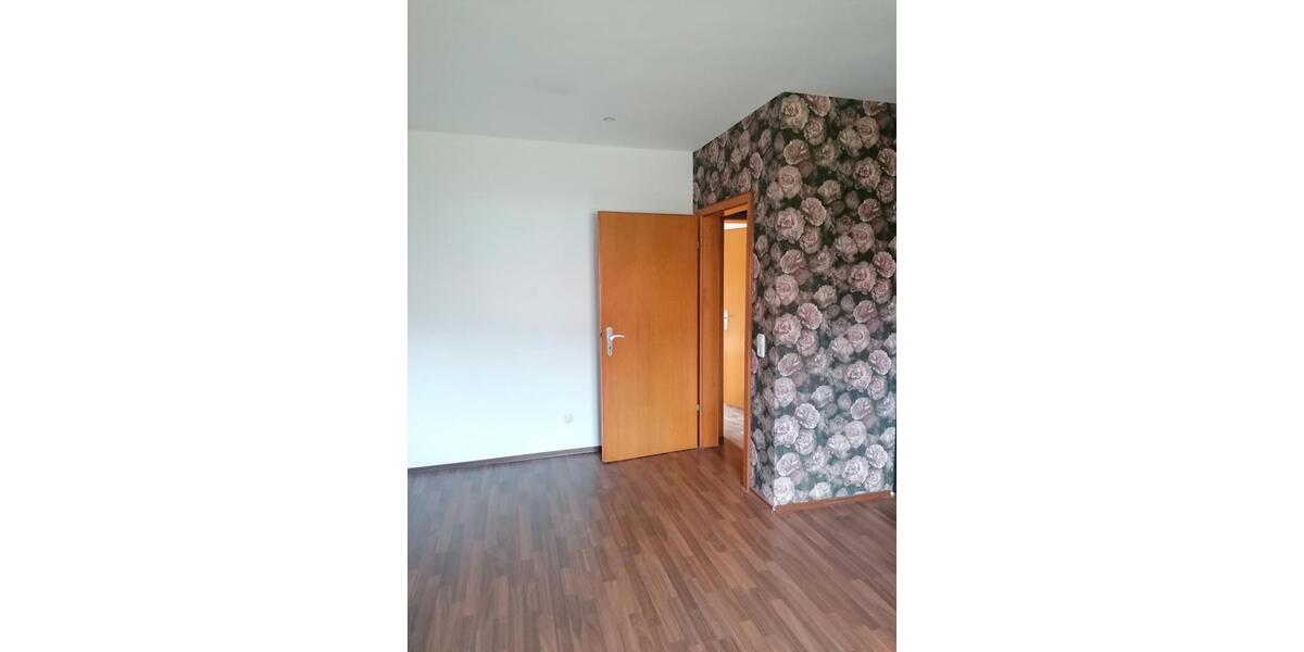 Etagenwohnung Morschen - 3 Zimmer, 90 m&sup2;, 710&euro; | Angebot:26024525