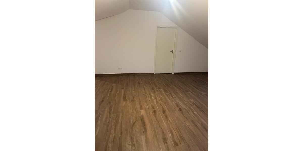 Dachgeschoßwohnung Pirmasens - 2 Zimmer, 70 m&sup2;, 500&euro; | Angebot:24365419