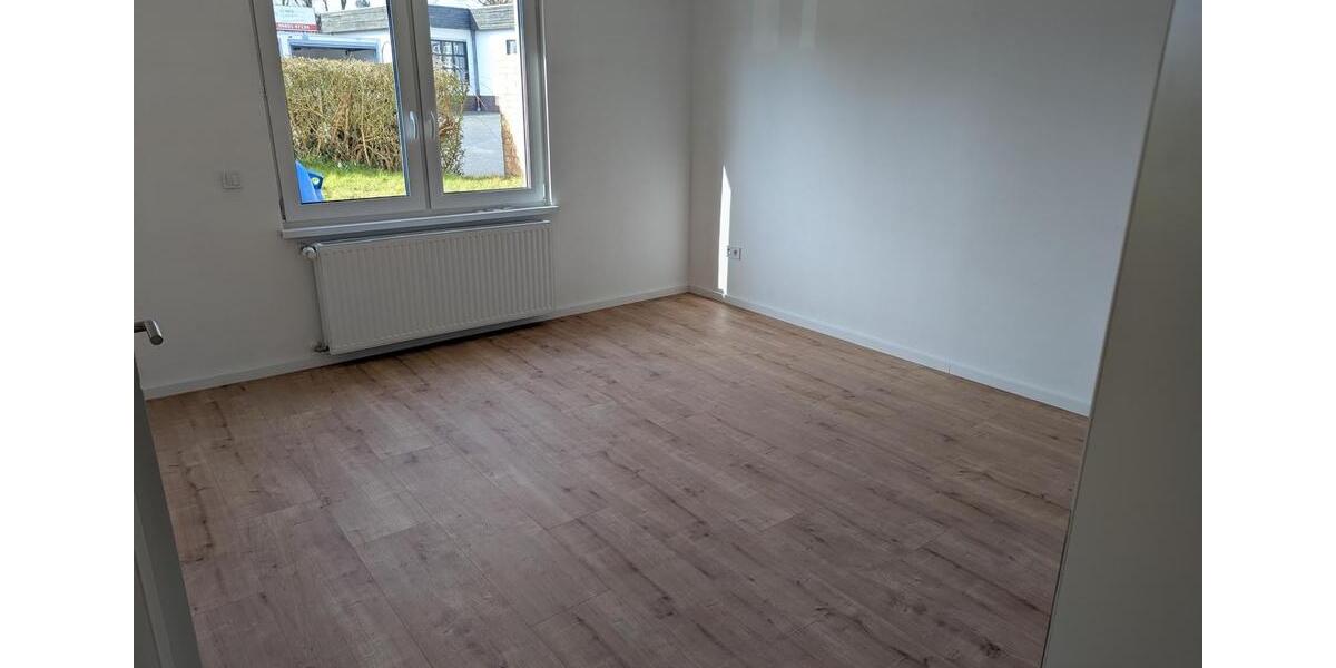 Erdgeschoßwohnung Eschwege - 7 Zimmer, 110 m&sup2;, 1.000&euro; | Angebot:27600267