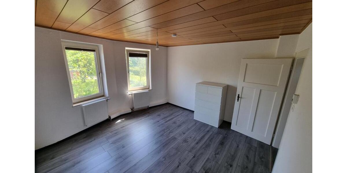 Etagenwohnung Warburg - 3 Zimmer, 80 m&sup2;, 600&euro; | Angebot:25396344