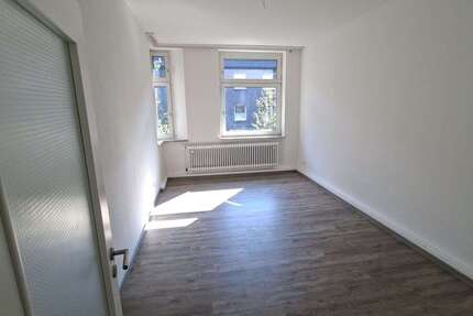 Wohnung Gelsenkirchen Gelsenkirchen-Mitte - 2.5 Zimmer, 84 m&sup2;, 595&euro; | Angebot:27235214