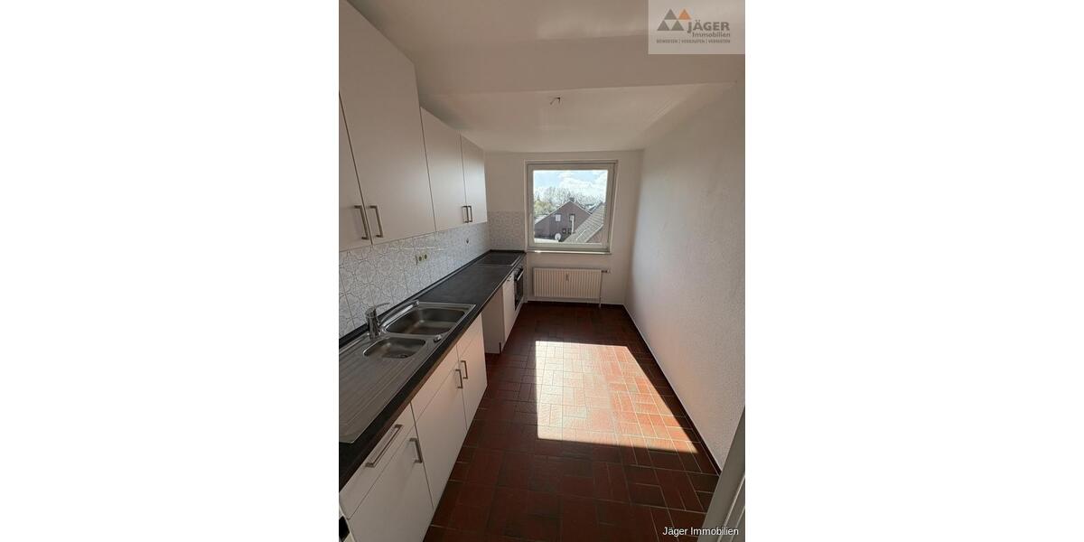 Dachgeschoßwohnung Ganderkesee - 3 Zimmer, 75 m&sup2;, 695&euro; | Angebot:26459156