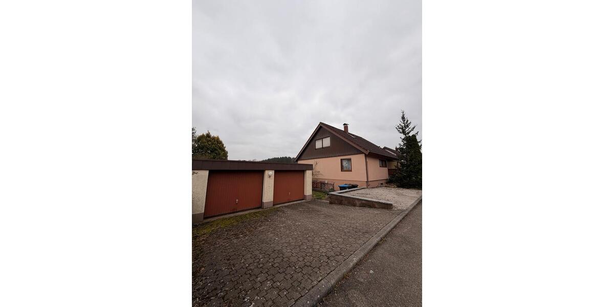 Einfamilienhaus Hohenstein - 5 Zimmer, 139 m&sup2;, 1.500&euro; | Angebot:26637819