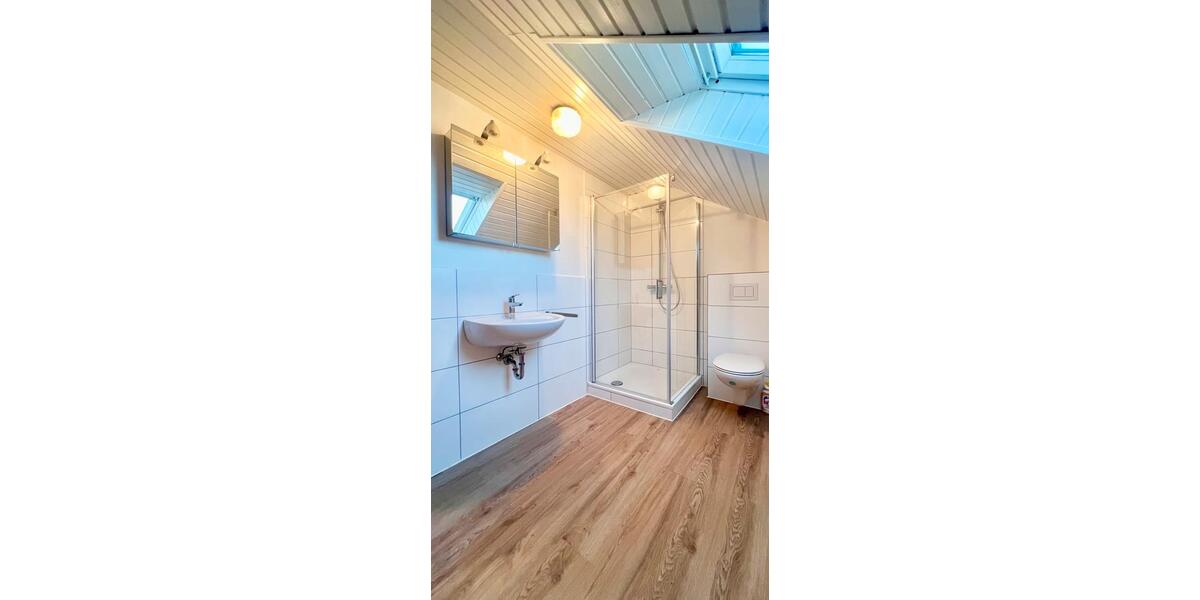 Dachgeschoßwohnung Ebergötzen - 4 Zimmer, 89 m&sup2;, 750&euro; | Angebot:26644672