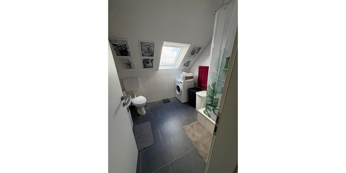 Dachgeschoßwohnung Aurach - 4 Zimmer, 105 m&sup2;, 580&euro; | Angebot:26049418