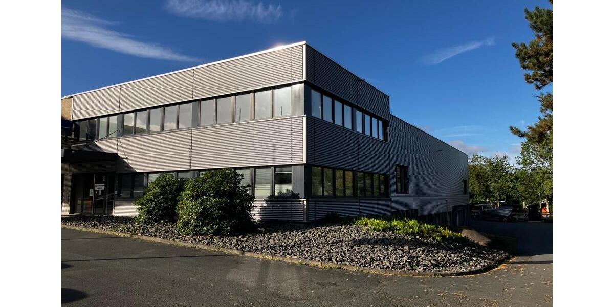 Gewerbefläche in Miehlen, 1.000 m² Halle + optional 300 m² Büro zimmer