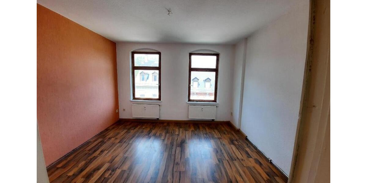 Etagenwohnung Reichenbach im Vogtland - 4 Zimmer, 84 m&sup2;, 300&euro; | Angebot:26566347