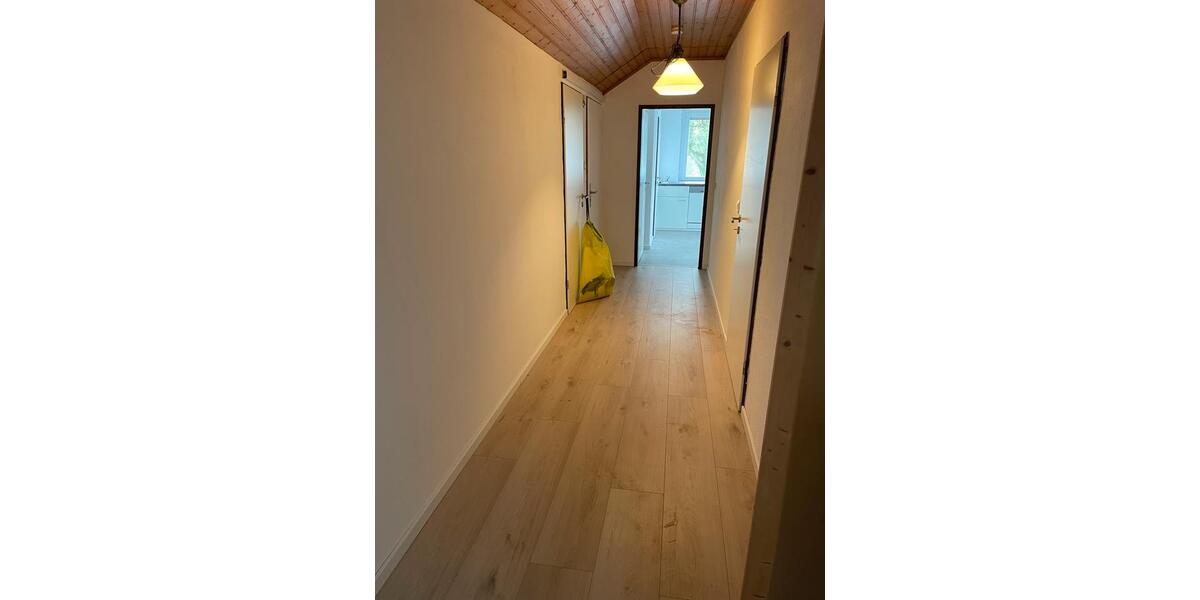 Dachgeschoßwohnung Edewecht - 2 Zimmer, 69 m&sup2;, 650&euro; | Angebot:26448357
