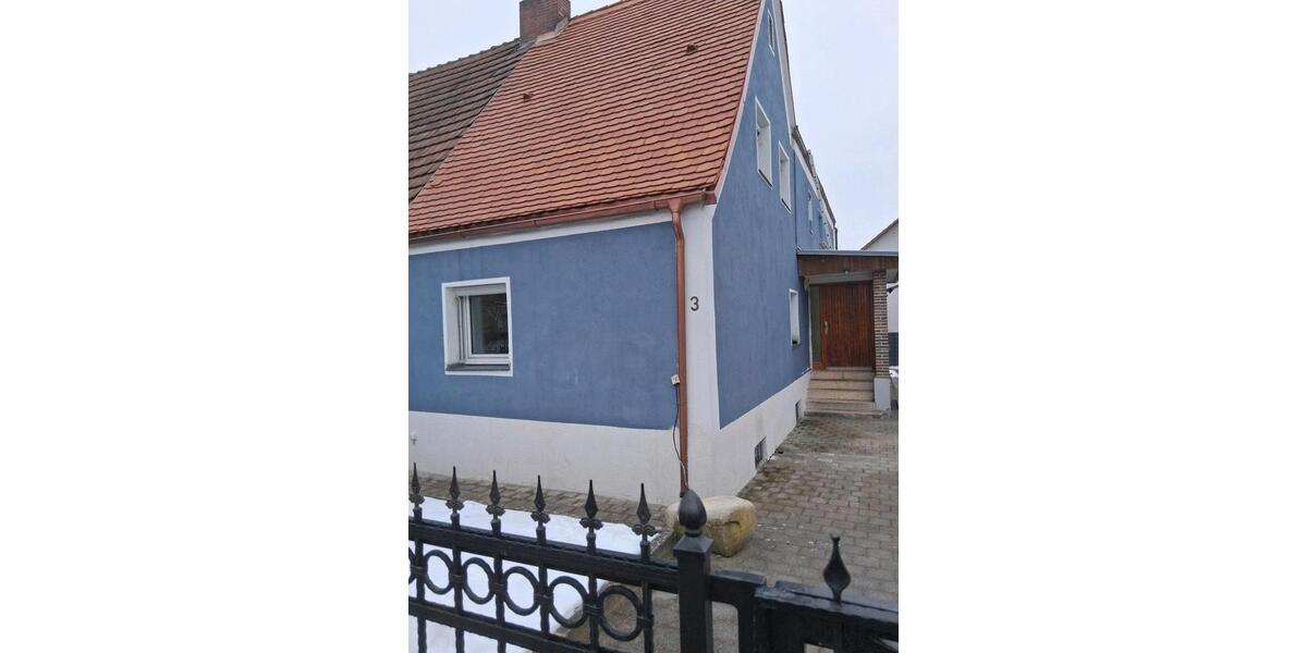 Doppelhaushälfte Schwandorf - 3 Zimmer, 110 m&sup2;, 1.200&euro; | Angebot:24722796