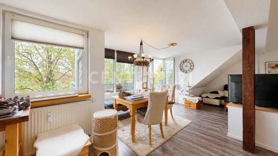 Dachgeschoßwohnung Burg - 3 Zimmer, 73 m&sup2;, 450&euro; | Angebot:26534926
