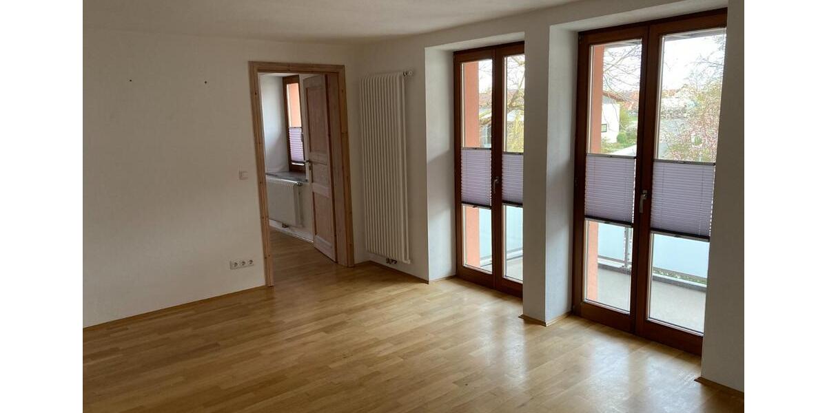 Etagenwohnung Ursensollen - 3 Zimmer, 90 m&sup2;, 810&euro; | Angebot:24838631