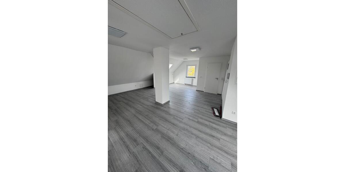 Dachgeschoßwohnung Löhne - 3 Zimmer, 70 m&sup2;, 725&euro; | Angebot:26337656