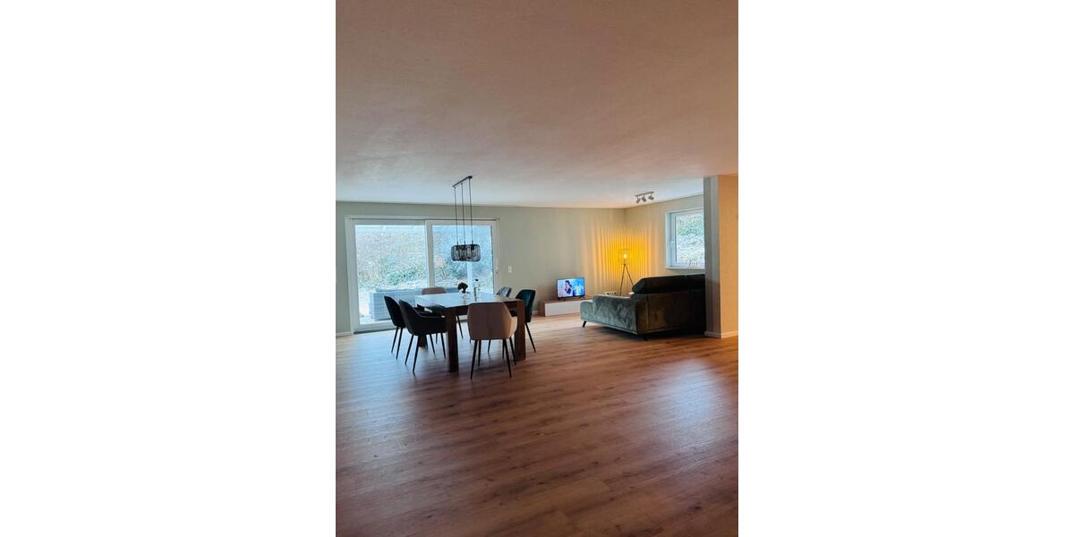 118 m² | 3 Zimmer | TEILMÖBLIERT | 2 Bäder | Terrasse | Uni 10 Mi 3.5 zimmer