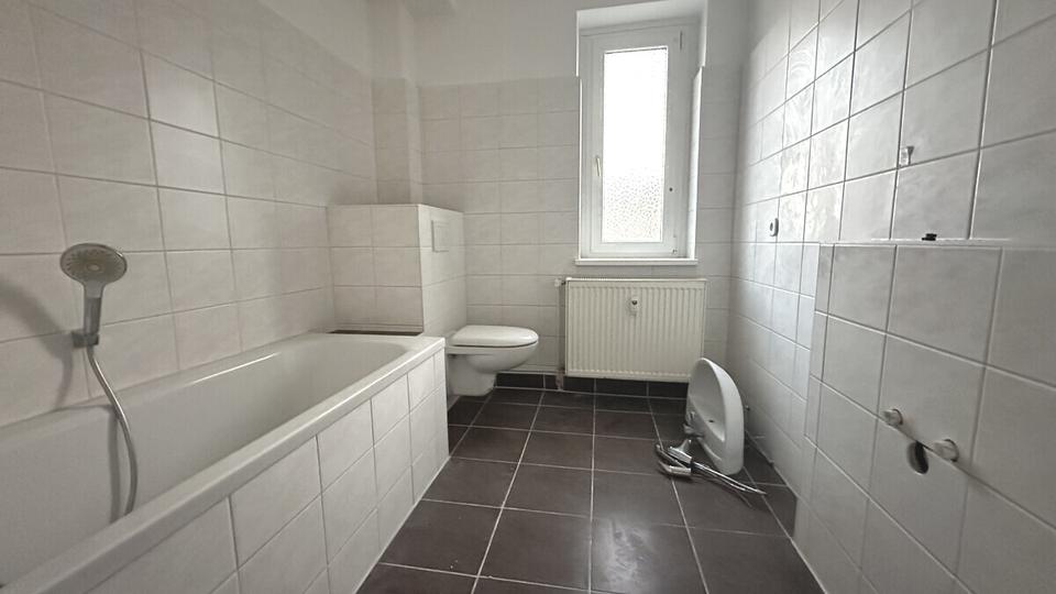 Etagenwohnung Dessau-Roßlau Dessau - 5 Zimmer, 110 m&sup2;, 820&euro; | Angebot:26518941