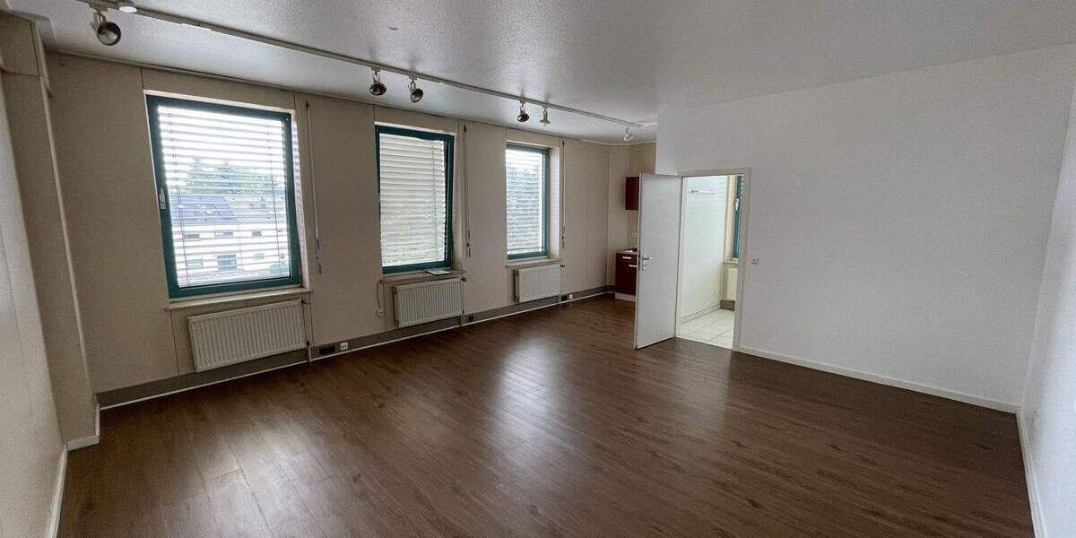 Großzügig geschnittene 1-Zimmer- Wohnung - direkt vom Eigentümer! [HMR-O57E07] 1 zimmer