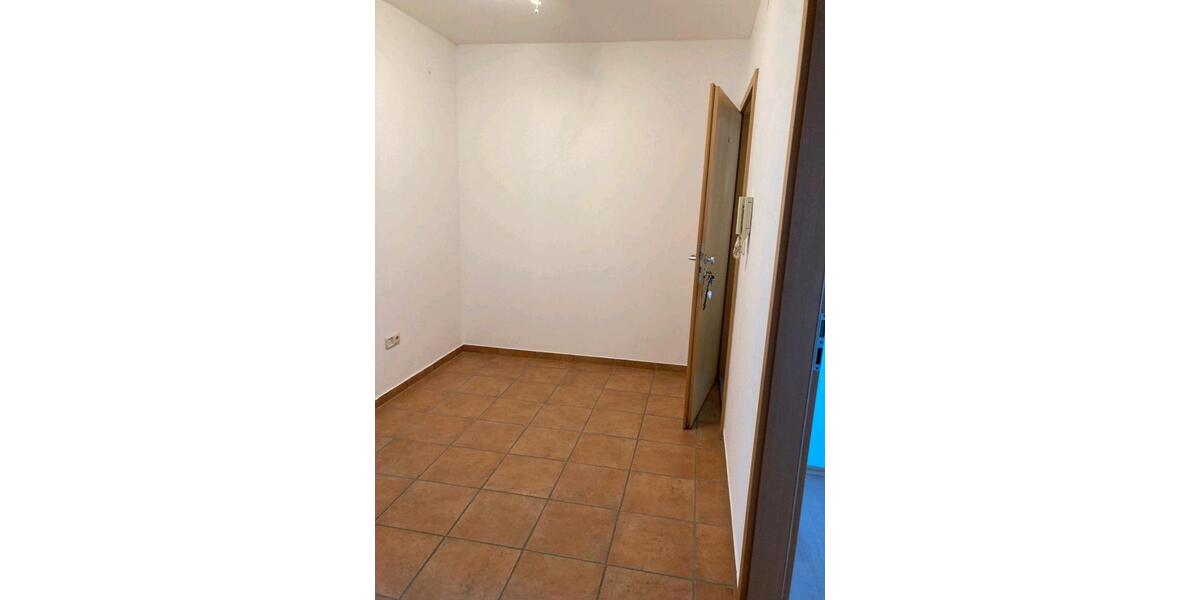 Dachgeschoßwohnung Röthlein - 4 Zimmer, 116 m&sup2;, 950&euro; | Angebot:26073297