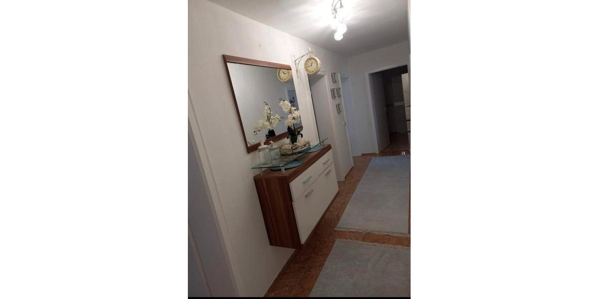 Etagenwohnung Rosenheim Innenstadt - 4 Zimmer, 94 m&sup2;, 1.500&euro; | Angebot:24661889