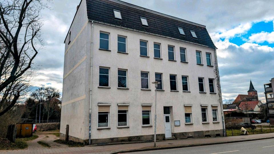 Etagenwohnung Pasewalk - 1 Zimmer, 15 m&sup2;, 250&euro; | Angebot:26069181