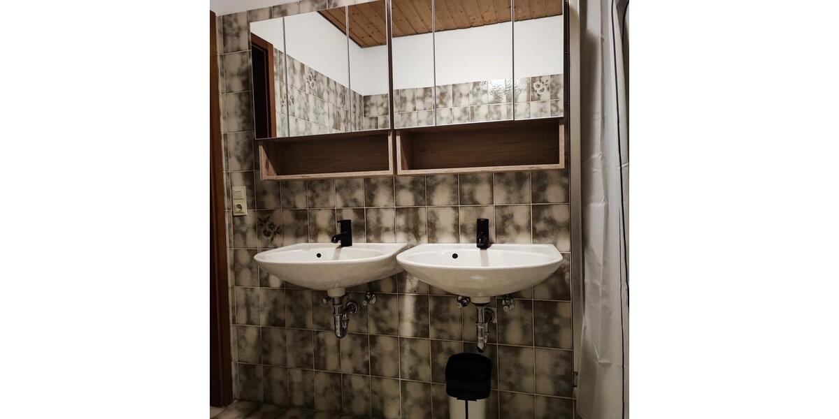 Einfamilienhaus Bad Mergentheim - 7 Zimmer, 150 m&sup2;, 2.350&euro; | Angebot:24864534