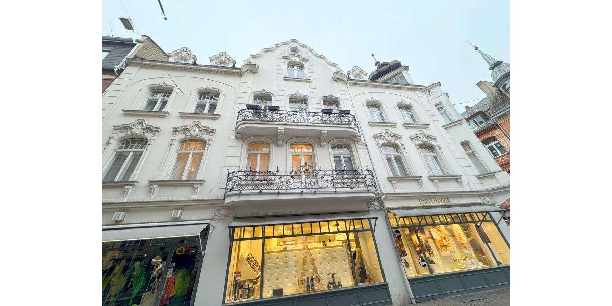 Etagenwohnung Wiesbaden - 5 Zimmer, 120 m&sup2;, 2.200&euro; | Angebot:26589434