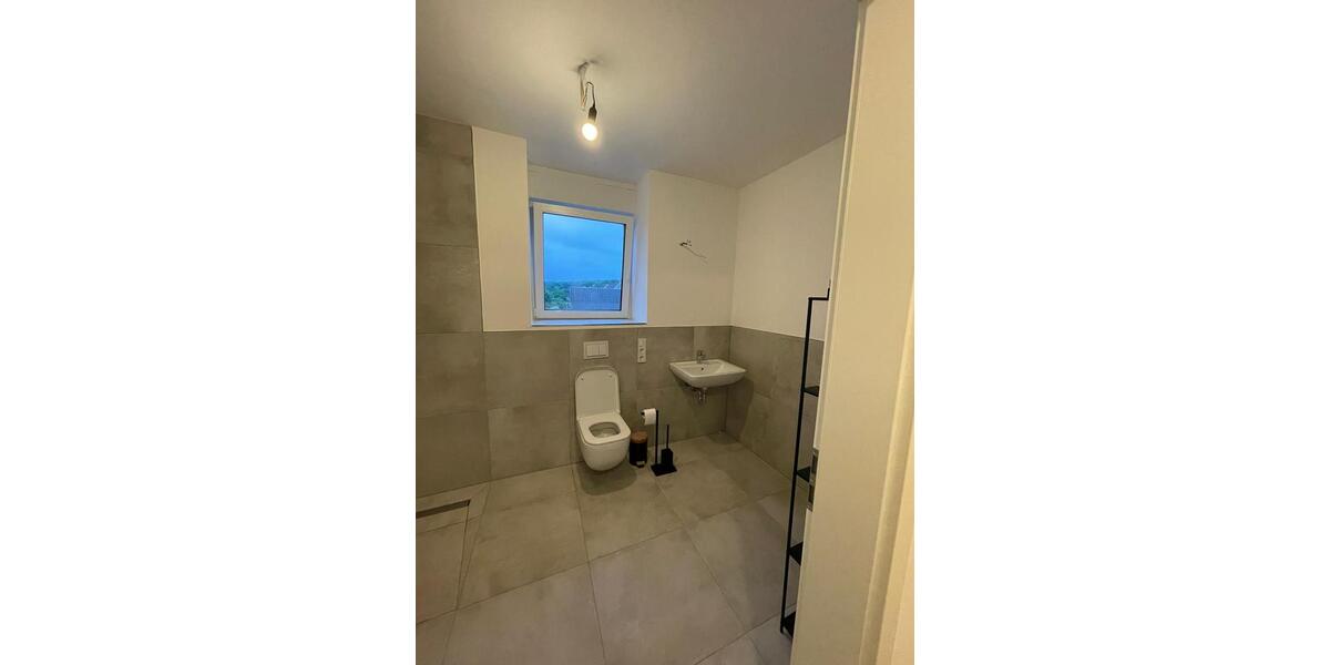 Einfamilienhaus Emmerich am Rhein - 2 Zimmer, 82 m&sup2;, 1.295&euro; | Angebot:26644896