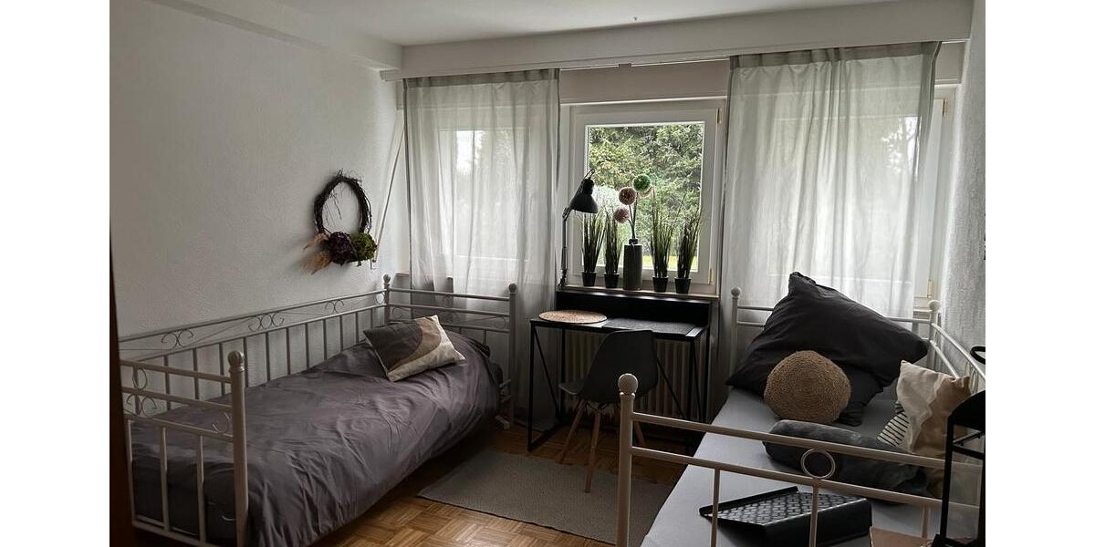 Wohnen auf Zeit Wermelskirchen - 3 Zimmer, 100 m&sup2;, 90&euro; | Angebot:19039093
