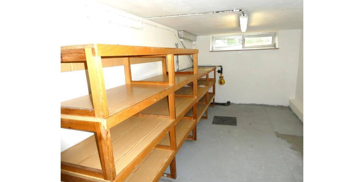 Etagenwohnung Nürnberg Werderau - 3 Zimmer, 85 m&sup2;, 880&euro; | Angebot:26486971