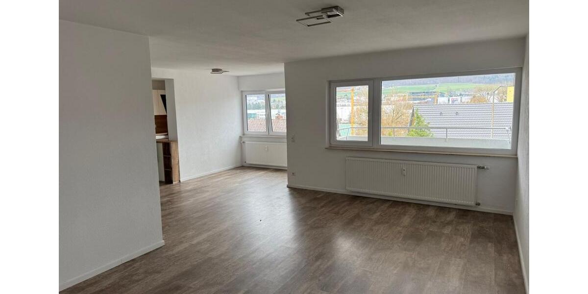 Etagenwohnung Aalen Dewangen - 3.5 Zimmer, 95 m&sup2;, 1.045&euro; | Angebot:25638347