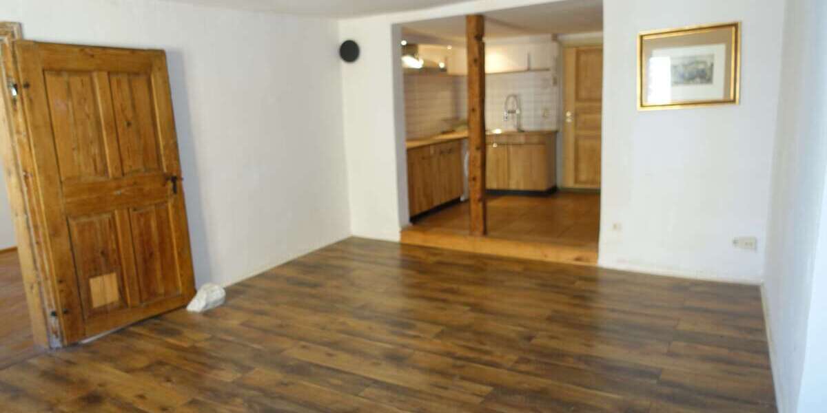 Etagenwohnung Kraiburg - 3 Zimmer, 85 m&sup2;, 650&euro; | Angebot:27214005
