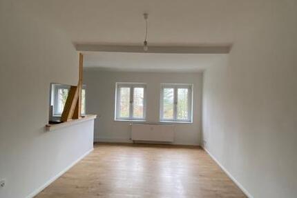 Wohnung Zeitz - 2 Zimmer, 75 m&sup2;, 831&euro; | Angebot:24640630