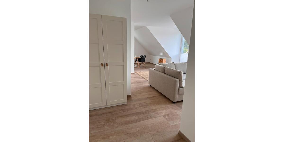 Wohnen auf Zeit Oerlinghausen - 2 Zimmer, 65 m&sup2;, 1.500&euro; | Angebot:25272606