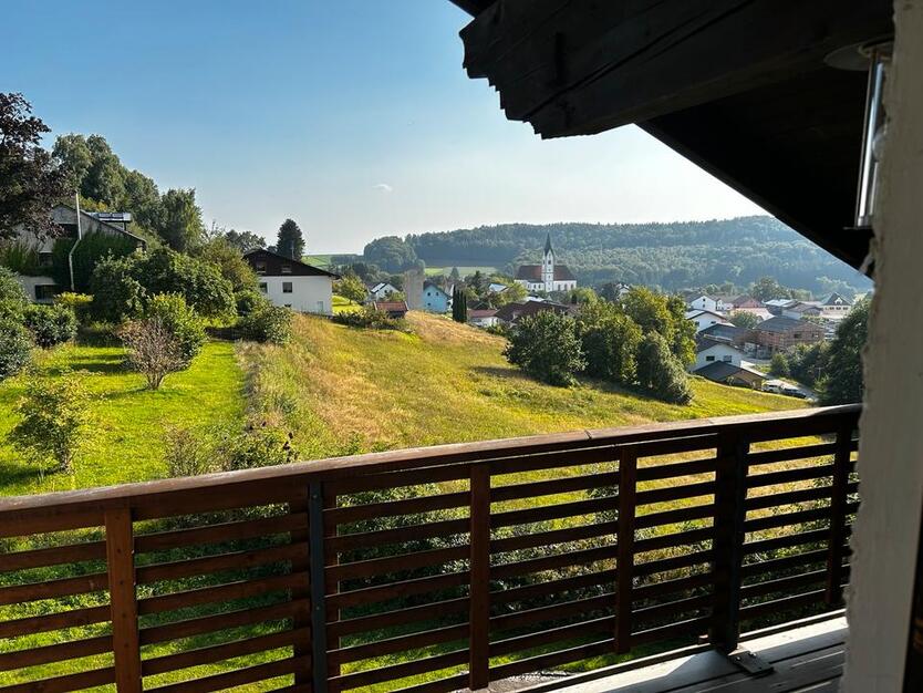 Helle, möblierte Wohnung in Grattersdorf zu vermieten