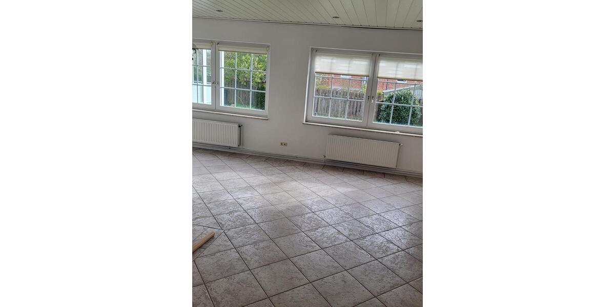 Einfamilienhaus mit Einliegerwohnung zum 01.02.26 zu vermieten 8 zimmer