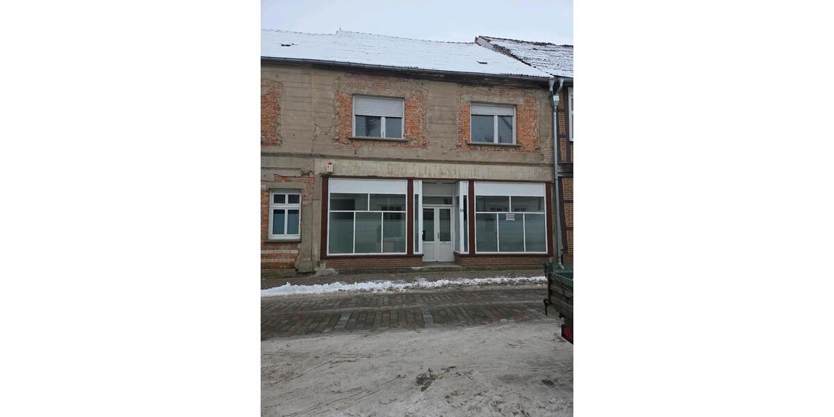 Etagenwohnung Lenzen (Elbe) - 7 Zimmer, 150 m&sup2;, 1.000&euro; | Angebot:24706323